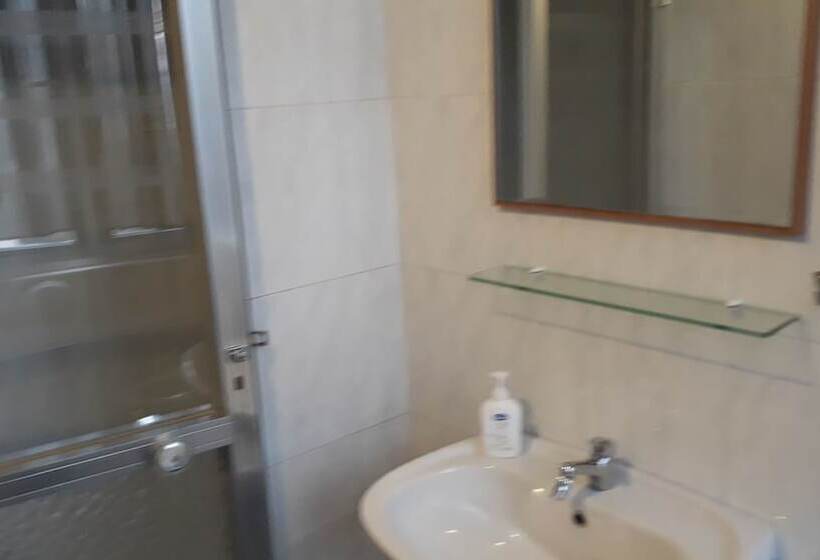 هتل Houston Livorno   Struttura Esclusivamente Turistica   Not For Business Or Workers