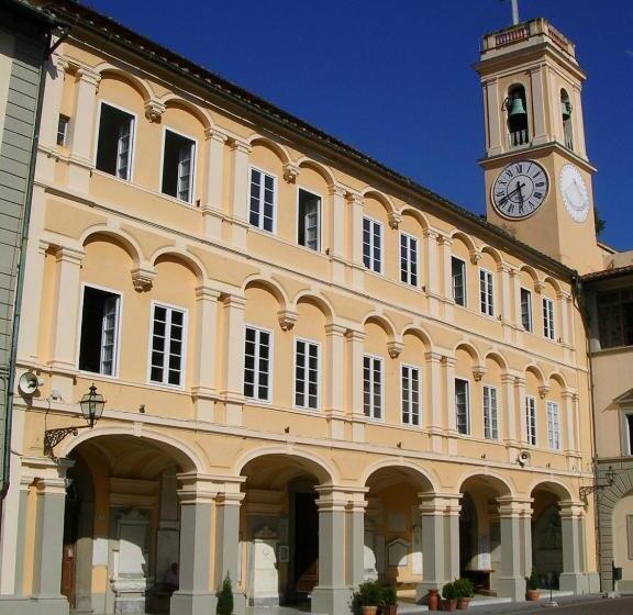 هتل Houston Livorno   Struttura Esclusivamente Turistica   Not For Business Or Workers