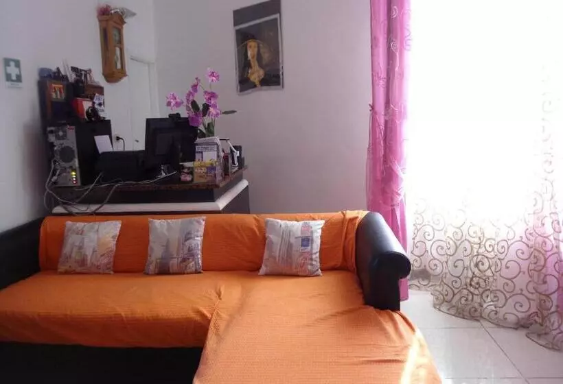 هتل Houston Livorno   Struttura Esclusivamente Turistica   Not For Business Or Workers