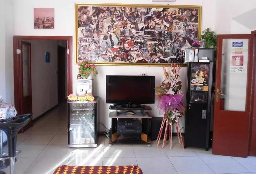 هتل Houston Livorno   Struttura Esclusivamente Turistica   Not For Business Or Workers