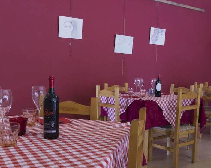 هتل Il Rio Di Vorno