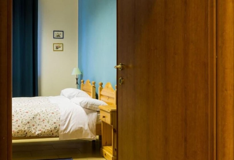 هتل Il Rio Di Vorno