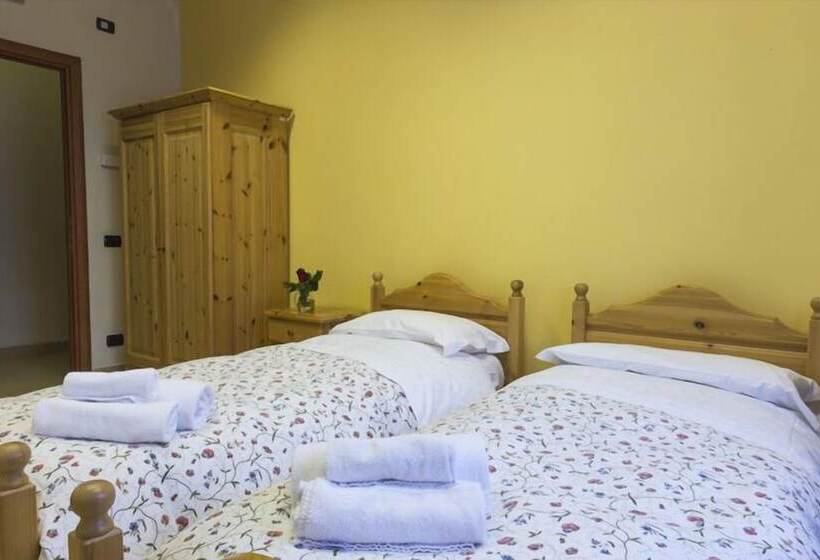 هتل Il Rio Di Vorno