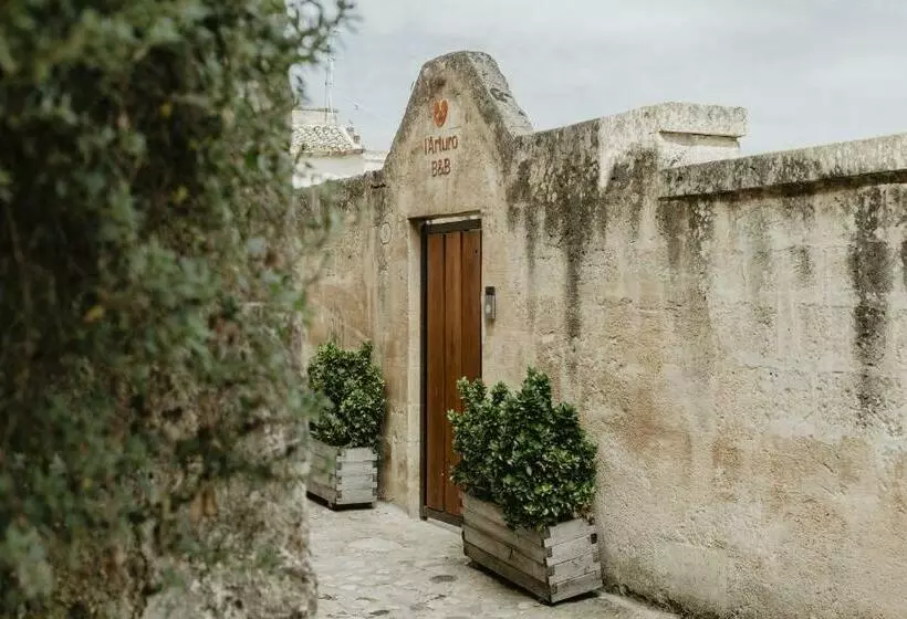 هتل L'arturo B&b