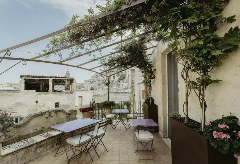 هتل L'arturo B&b