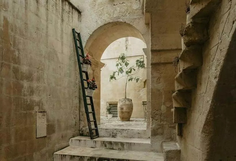 هتل L'arturo B&b