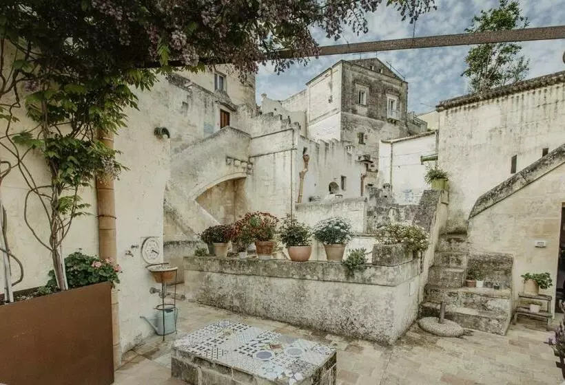 هتل L'arturo B&b