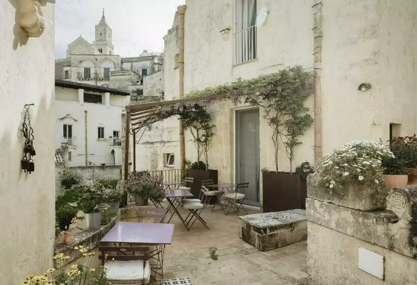 هتل L'arturo B&b