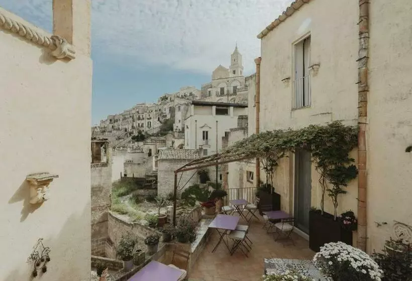 هتل L'arturo B&b