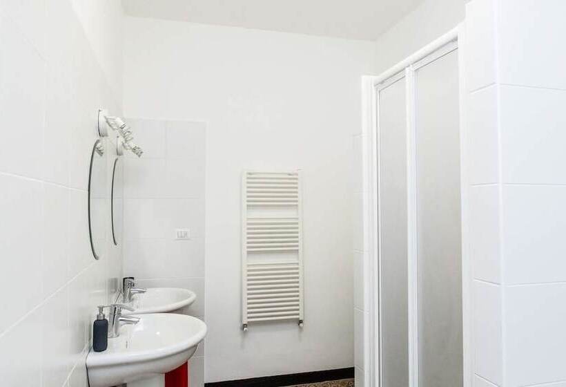 Otel Leone X Genova Affittacamere