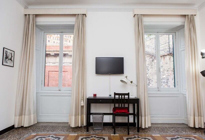 Otel Leone X Genova Affittacamere
