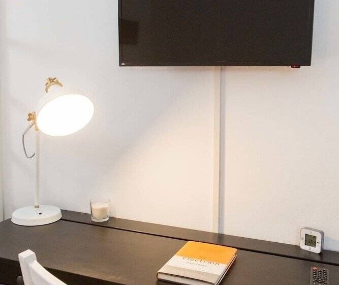 Otel Leone X Genova Affittacamere