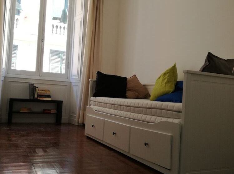 Otel Leone X Genova Affittacamere