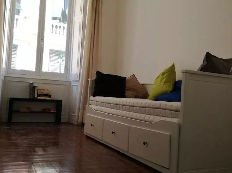 هتل Leone X Genova Affittacamere