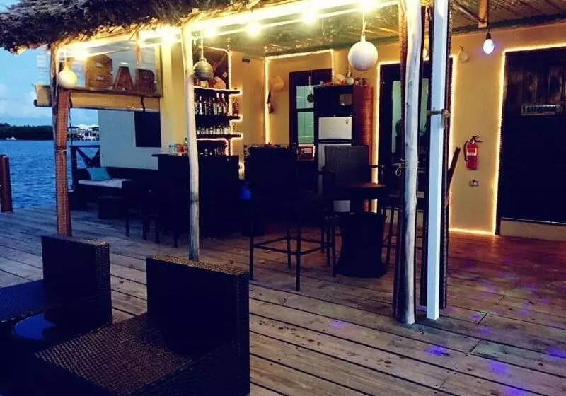 هتل Lina Point Belize Overwater Resort