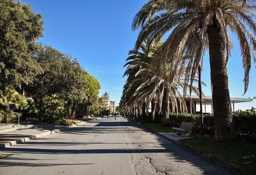 فندق Marina Charming Rooms