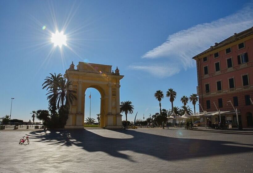 فندق Marina Charming Rooms