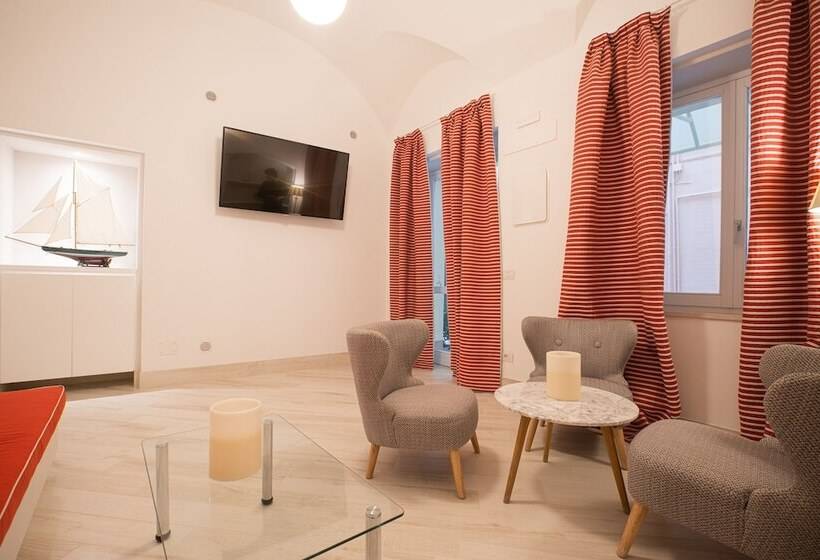 فندق Marina Charming Rooms