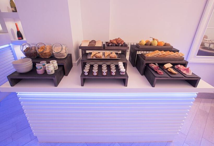 فندق Marina Charming Rooms