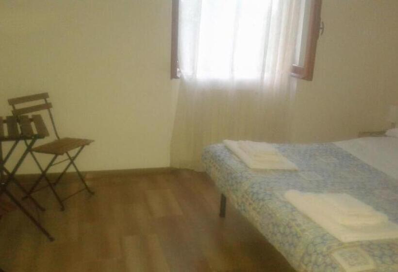 هتل Villa Lucia Affitta Camere