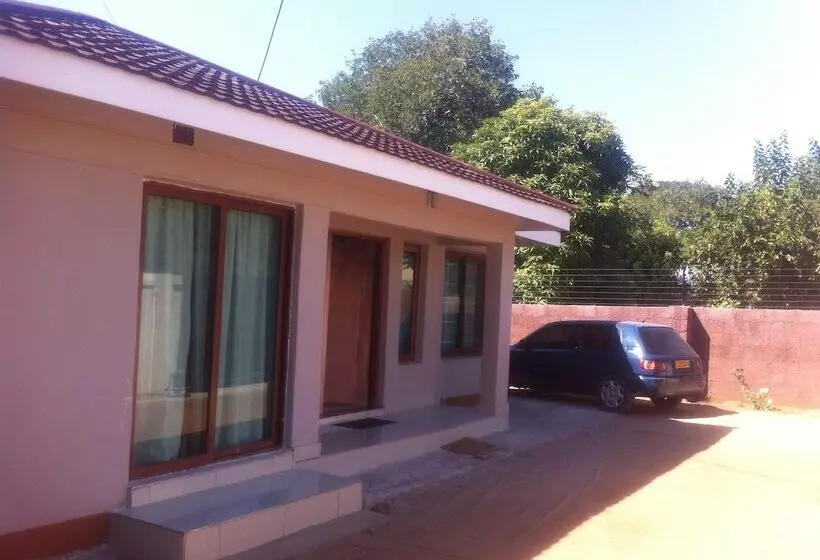 هتل Amariah Guest House