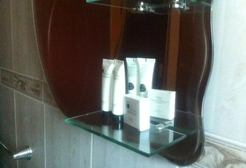 هتل Amariah Guest House