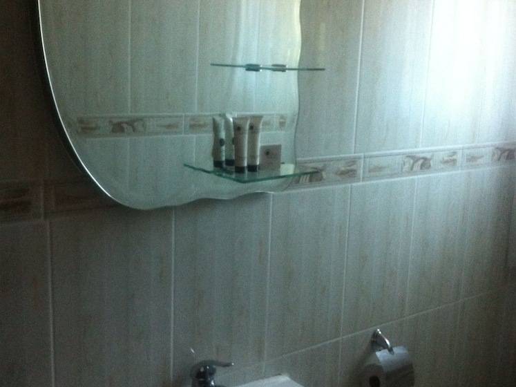 هتل Amariah Guest House