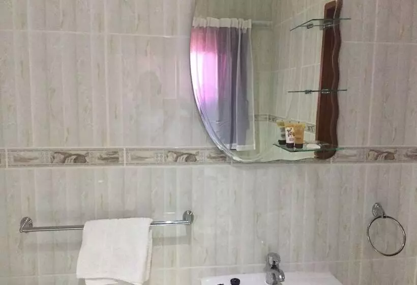 هتل Amariah Guest House