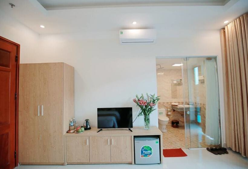 Anova Airport Hotel   Convenient & Friendly