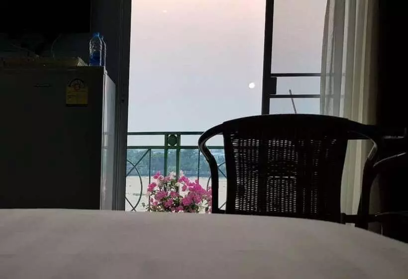 ホテル Baanthanamnont