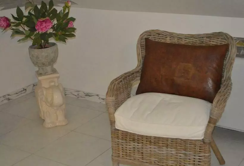 ホテル B&b Villa Lavanda
