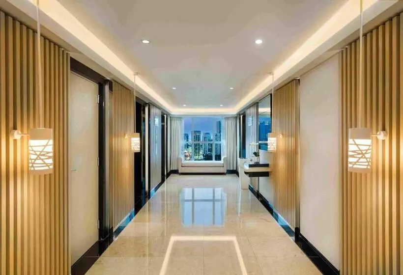 ホテル Beach Rotana – All Suites