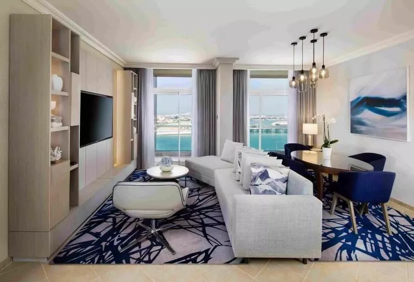 ホテル Beach Rotana – All Suites