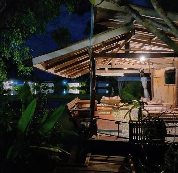 Otel Bueng Pai Farm บึงปายฟาร์ม