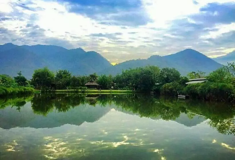Hotelli Bueng Pai Farm บึงปายฟาร์ม