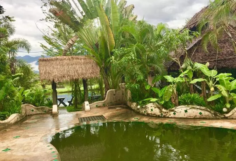 Hotelli Bueng Pai Farm บึงปายฟาร์ม