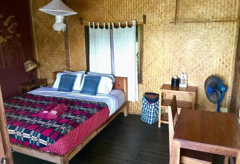 Hotelli Bueng Pai Farm บึงปายฟาร์ม