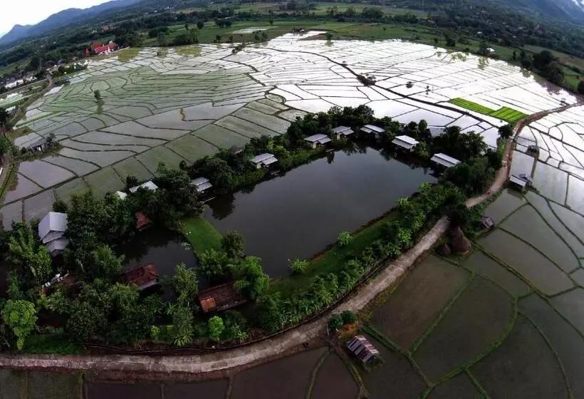 Hotelli Bueng Pai Farm บึงปายฟาร์ม