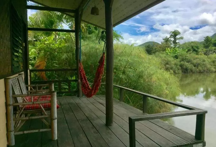 Hotelli Bueng Pai Farm บึงปายฟาร์ม