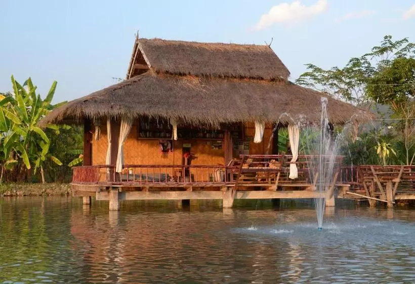 Hotelli Bueng Pai Farm บึงปายฟาร์ม