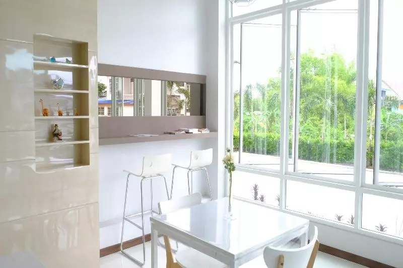 هتل Charisma Residence
