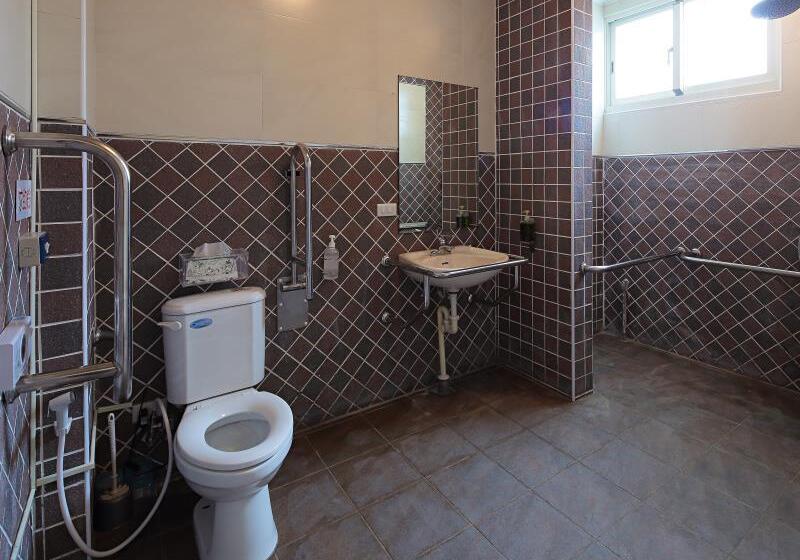 هتل Happiness Yes Inn