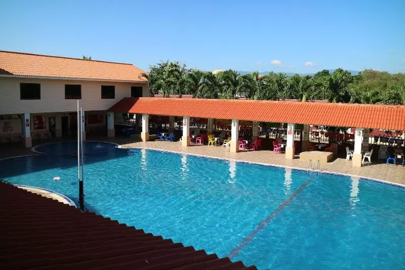 ホテル Homeland Resort