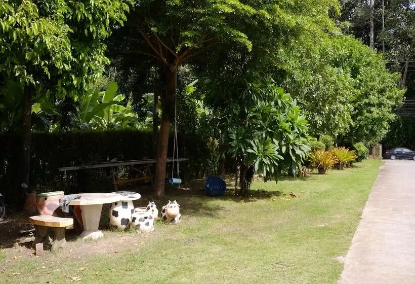 هتل Little Park