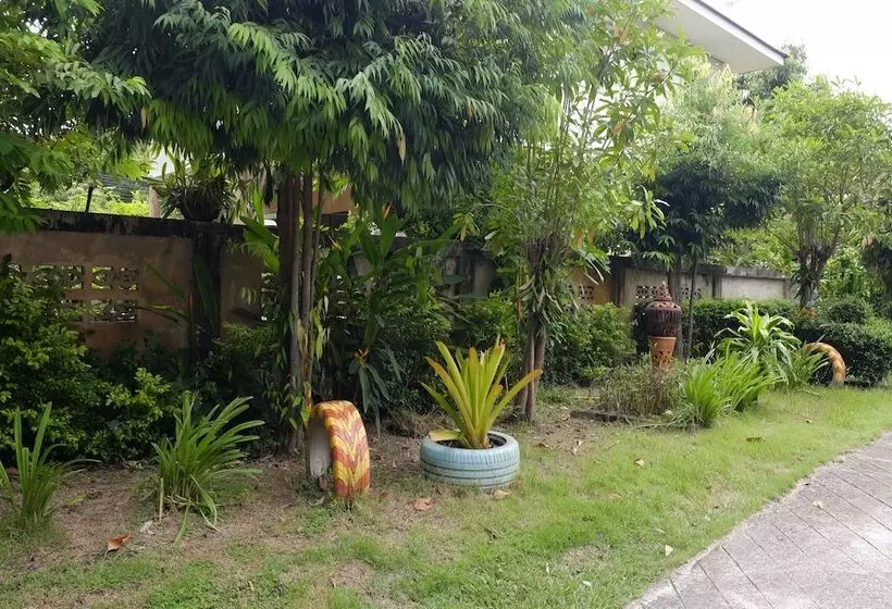 هتل Little Park