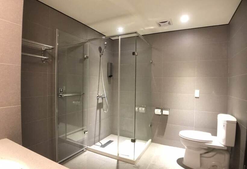 هتل Orchard Park New Wing