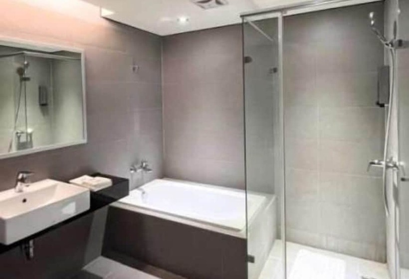 هتل Orchard Park New Wing