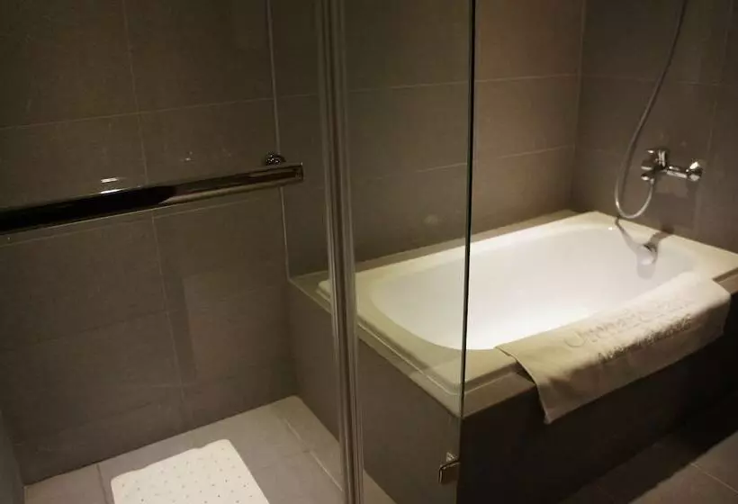 هتل Orchard Park  New Wing