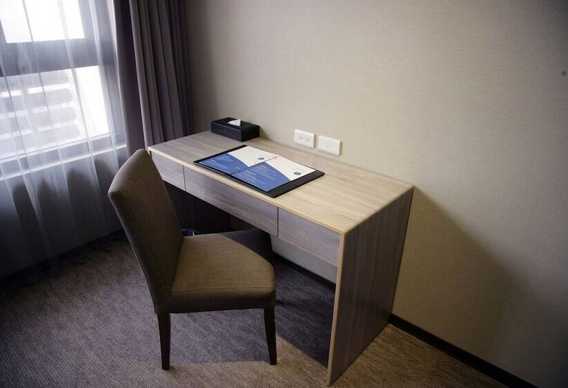 هتل Orchard Park New Wing