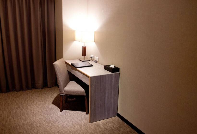 هتل Orchard Park New Wing